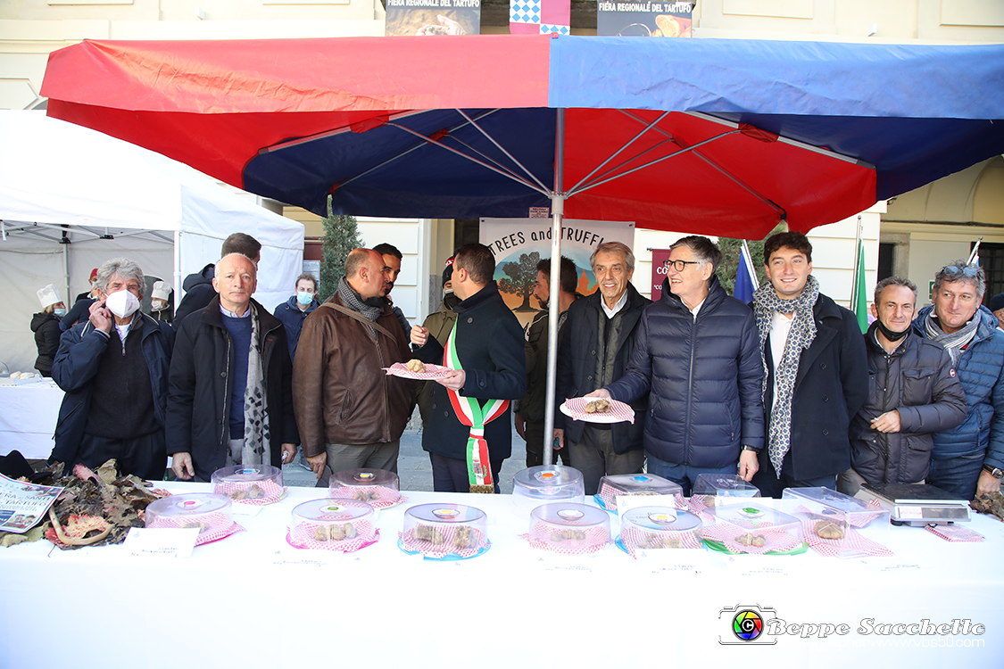VBS_5940 - 10.ma Fiera Nazionale del Tartufo e Fiera dei Santi.jpg